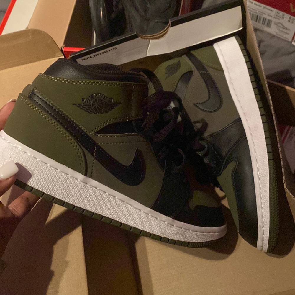 Nike Jordan 1s
